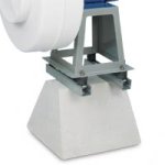 Basamento in cemento con ammortizzatori